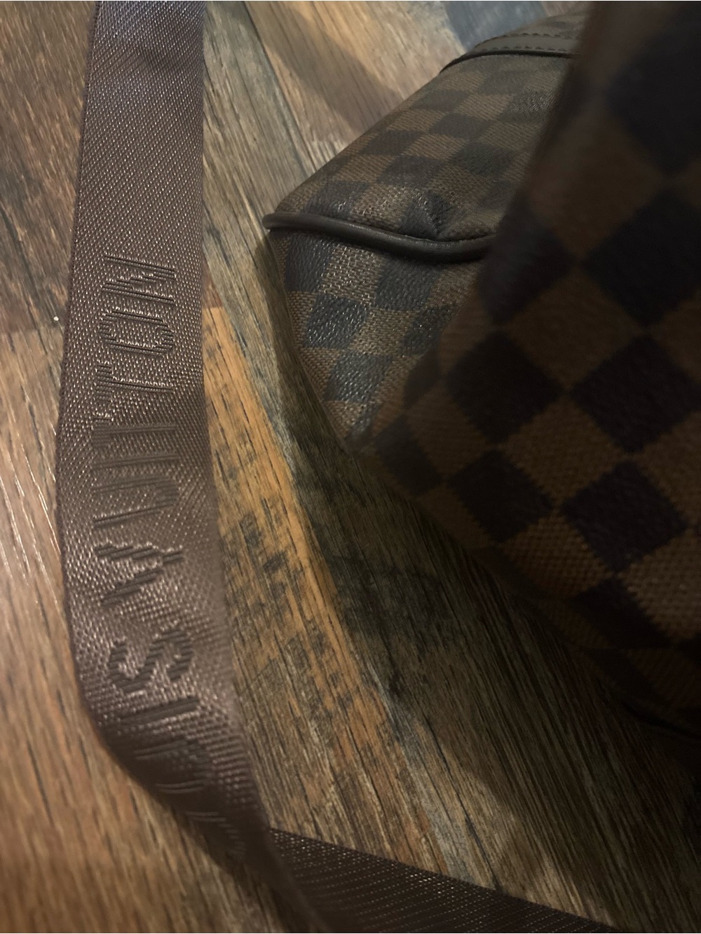 Designer-Style Brown Checker Weekend Bag - Picture 2 of 4